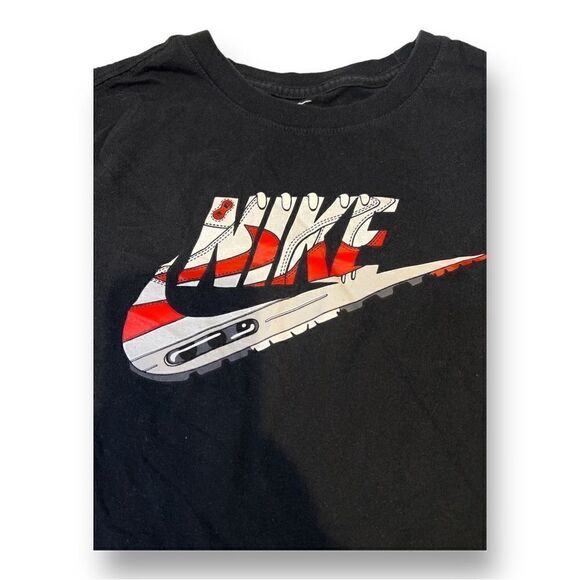 Nike Tee Shirt Size Small - Picture 2 of 4